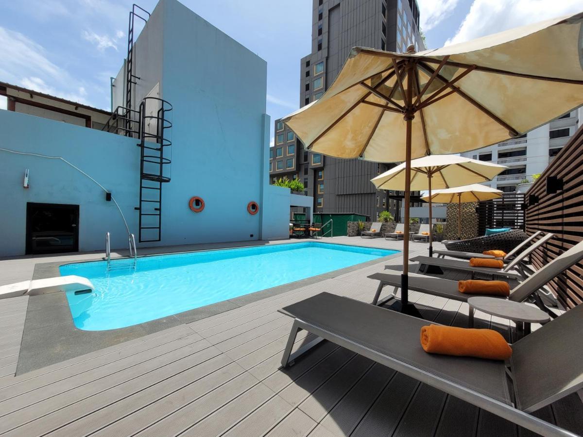 Citrus Suites Sukhumvit 6 By Compass Hospitality Bangkok Bagian luar foto