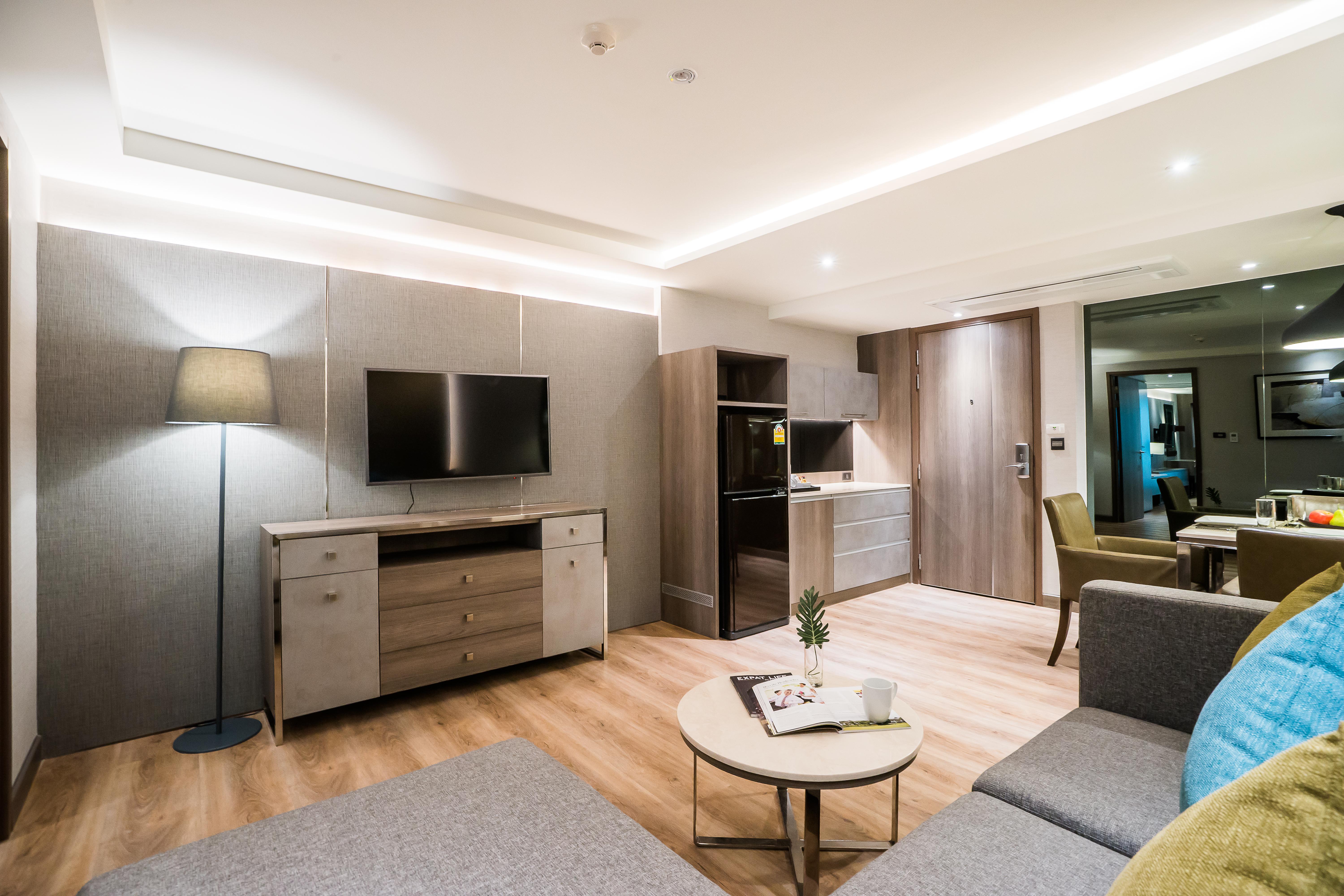 Citrus Suites Sukhumvit 6 By Compass Hospitality Bangkok Bagian luar foto