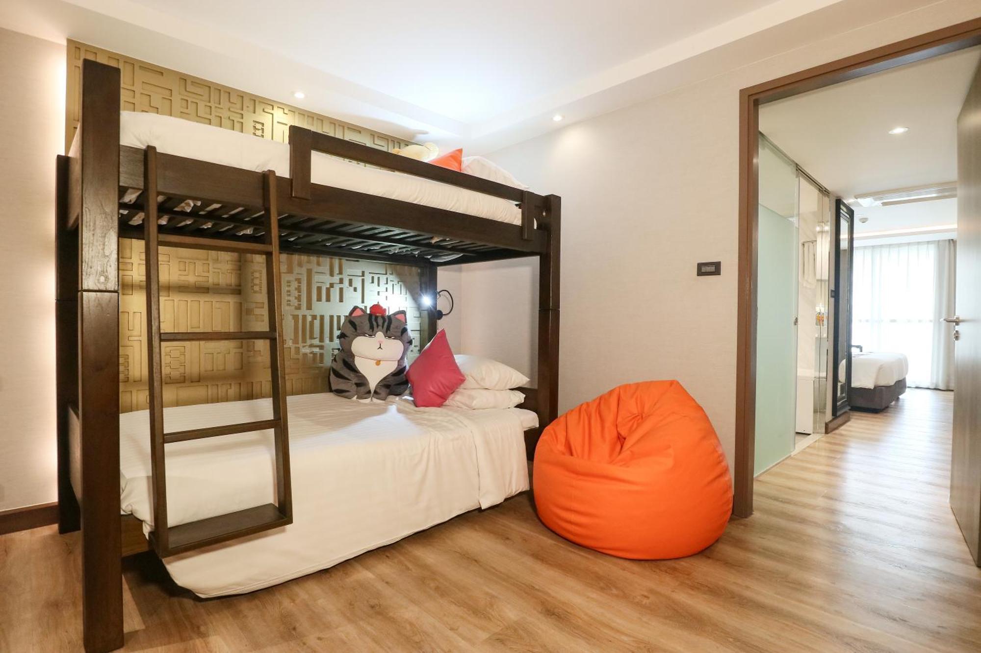 Citrus Suites Sukhumvit 6 By Compass Hospitality Bangkok Bagian luar foto