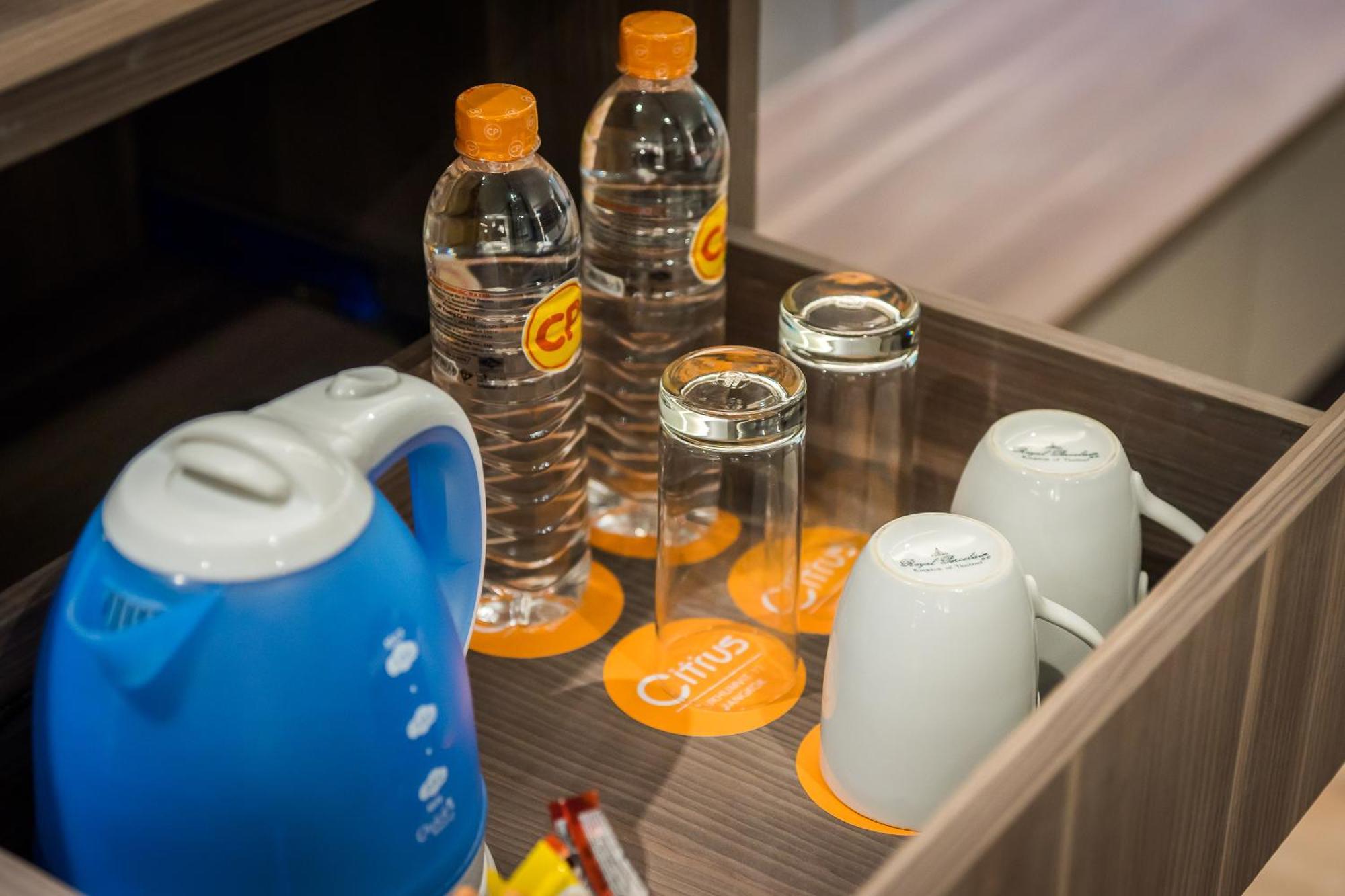 Citrus Suites Sukhumvit 6 By Compass Hospitality Bangkok Bagian luar foto
