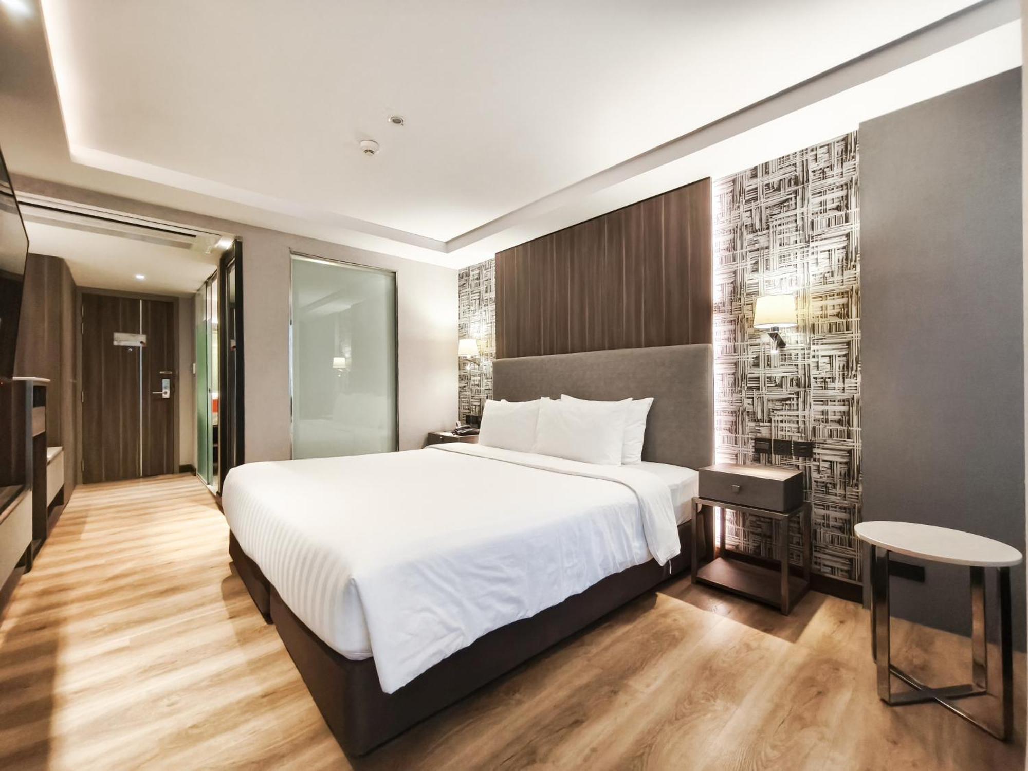 Citrus Suites Sukhumvit 6 By Compass Hospitality Bangkok Bagian luar foto